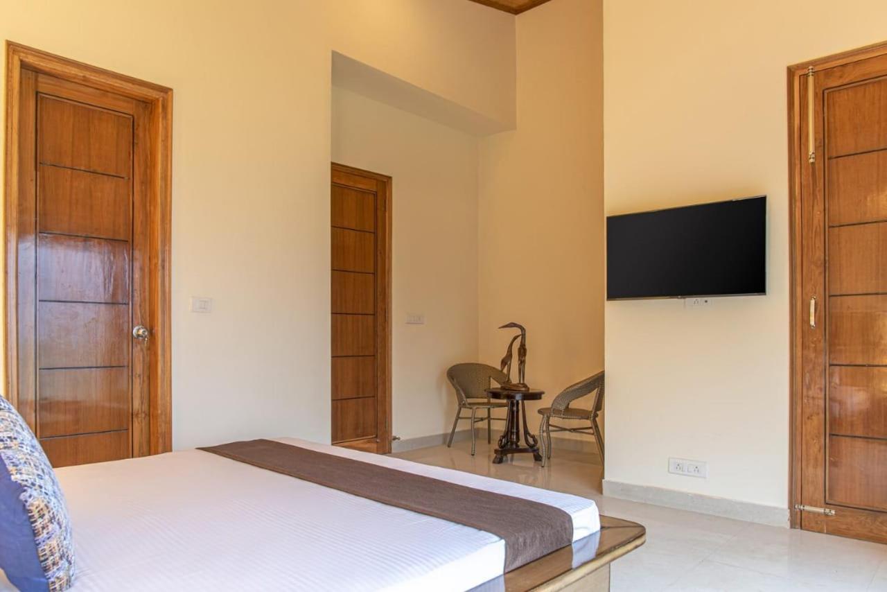 The Himalayan Mansion: Serviced Villa with Open-Air Lawn in Kasauli Exterior photo